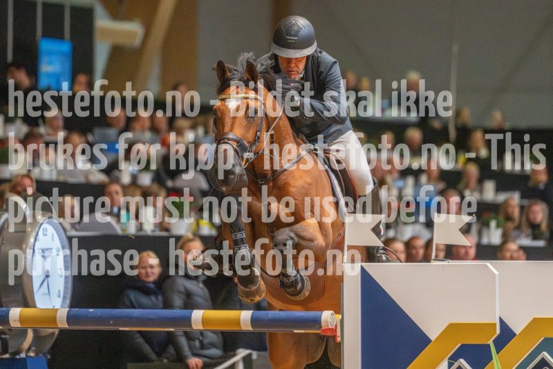 20251019-174152-DSC_3610