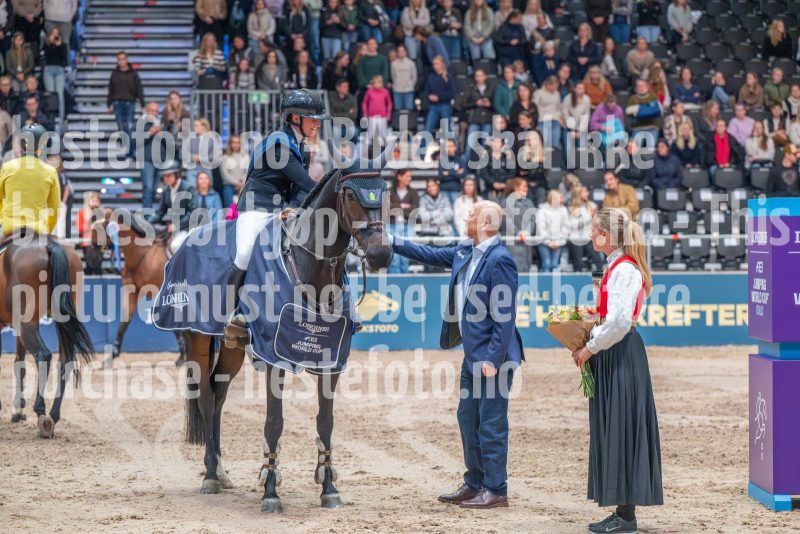 20251019-180740-DSC_4594