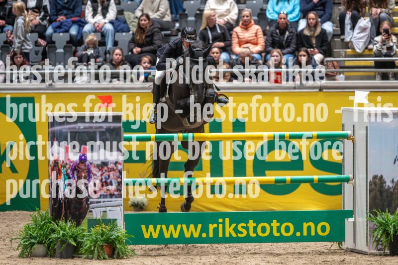 20231014-203938-217N-DSC_8577