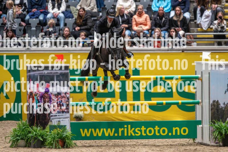20231014-203938-217N-DSC_8580