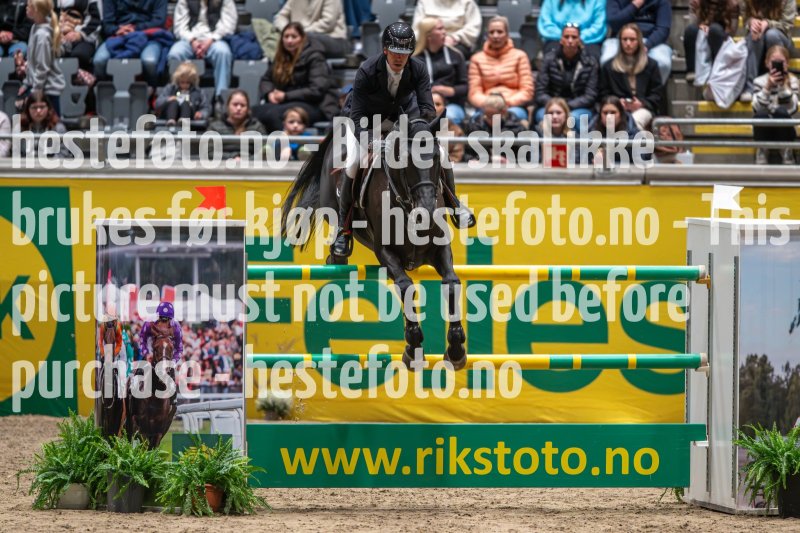 20231014-203938-217N-DSC_8582