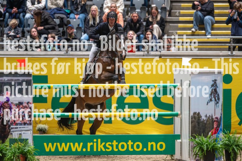 20231014-210538-218N-DSC_0858