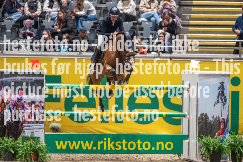 20231014-213744-218N-DSC_2582