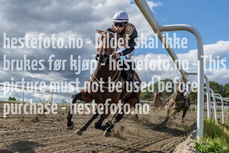 20210821-133749-EKE9638