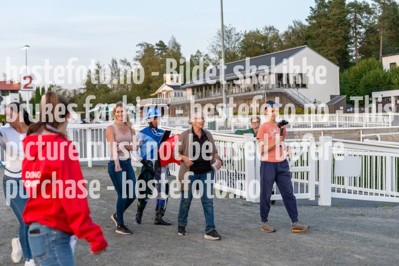 20210902-200503-EKE0197