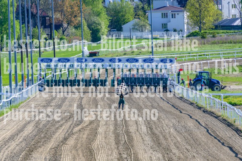 20210527-175537-DSC2083