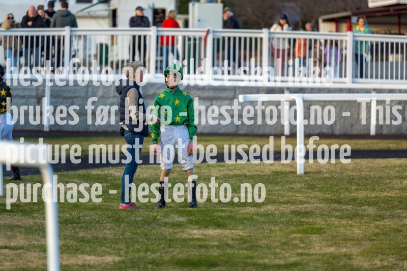 20220421-194905-DSC0513