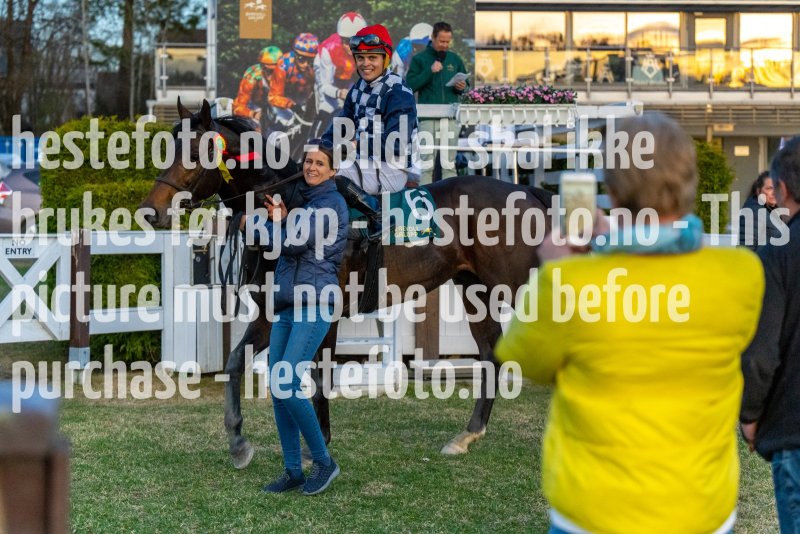 20220421-203022-DSC1003