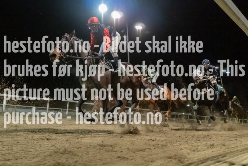 20221117-212223-YNE01174