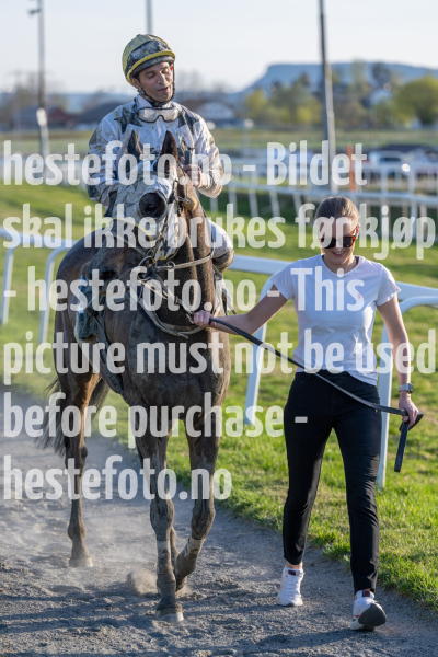 20240502-193826-DSC1304