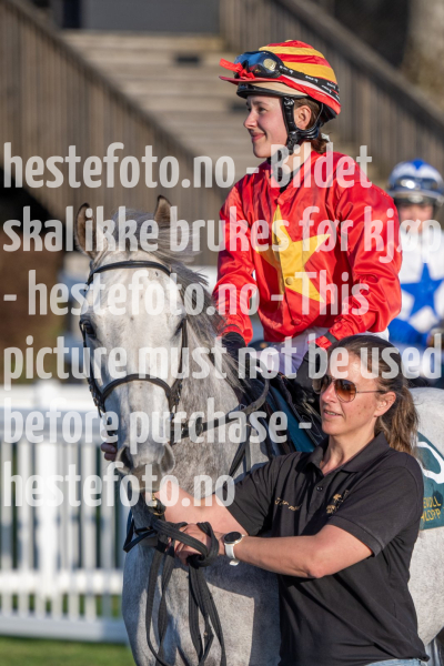 20240502-194947-DSC1400