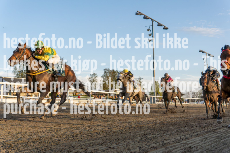 20240502-200946-YNE00377