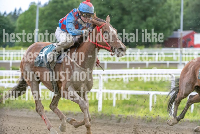 20240605-191850-DSC_3780