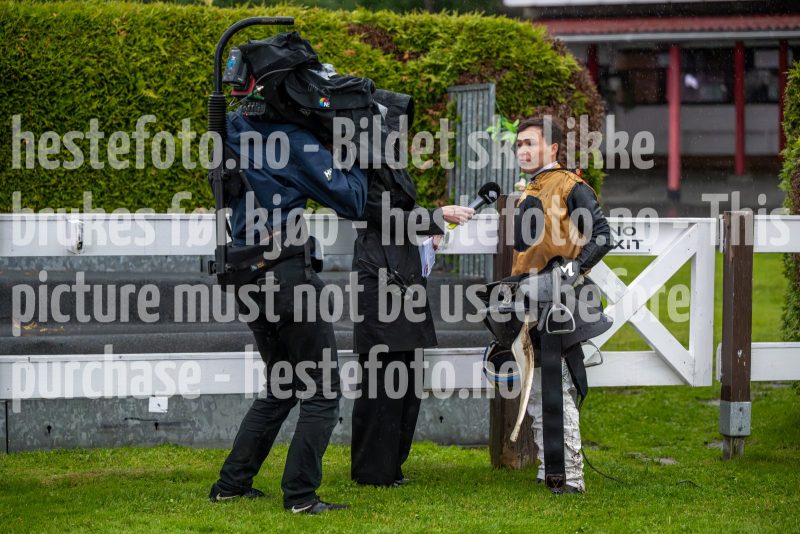 20240622-210803-DSC1082