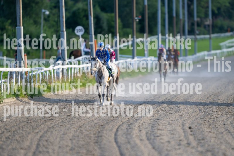 20240718-201457-DSC_1983