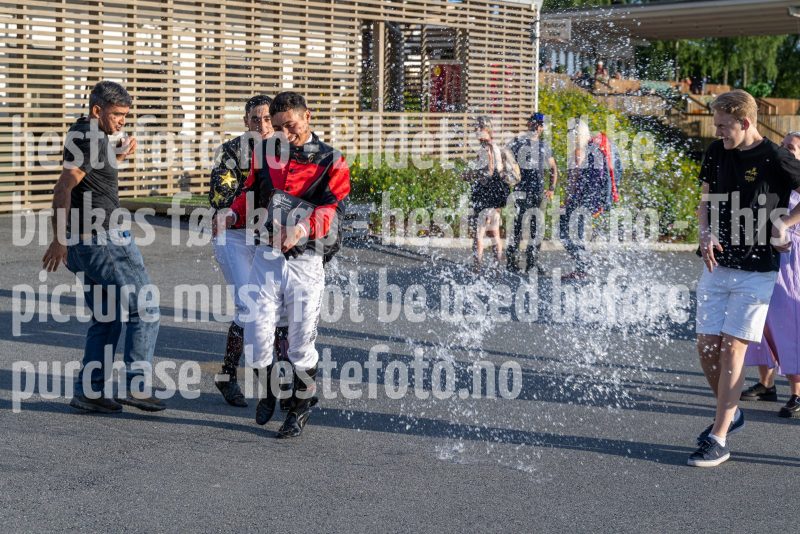 20240718-202907-DSC_3237