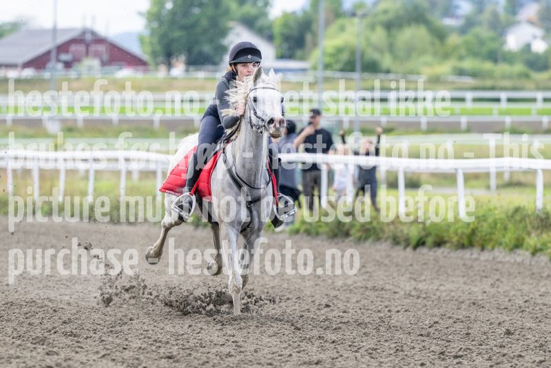 20250906-131956-DSC_4945