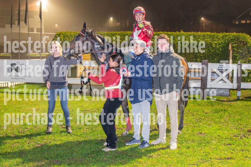 20251106-213111-DSC_0555