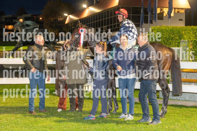 20251016-185114-DSC_6768
