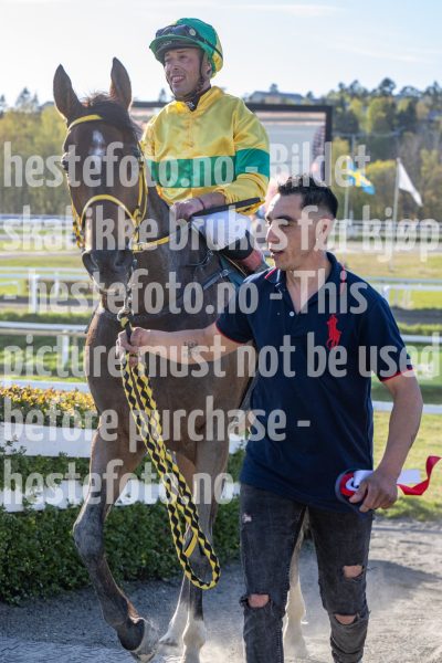 20260430-182238-DSC_2542