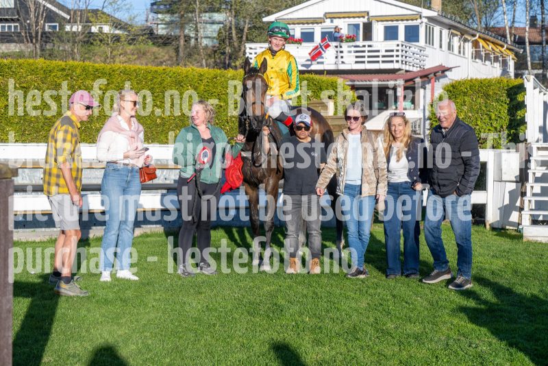 20260430-192050-DSC_4271