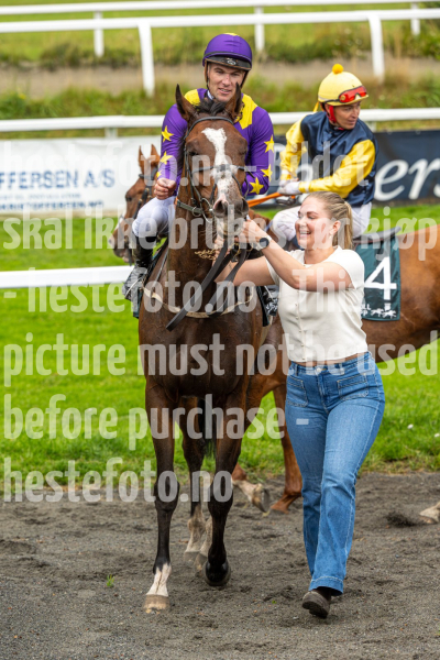 20260730-190221-DSC6107