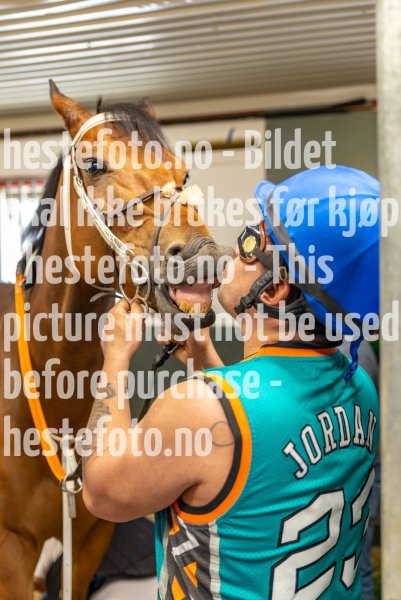 20210529-131911-EKE6320